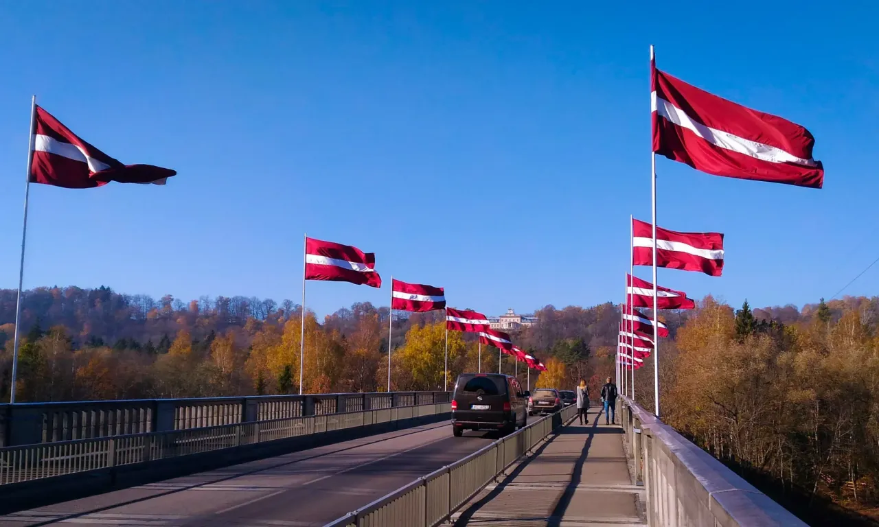 Writing NFT - 拉脫維亞交換學生：食衣住行育樂 旅行 生活指南
